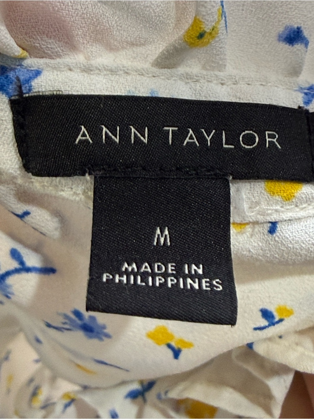 Ann Taylor Ruffle Neck Sleeveless Floral Blouse White Blue Yellow Medium - Picture 2 of 9